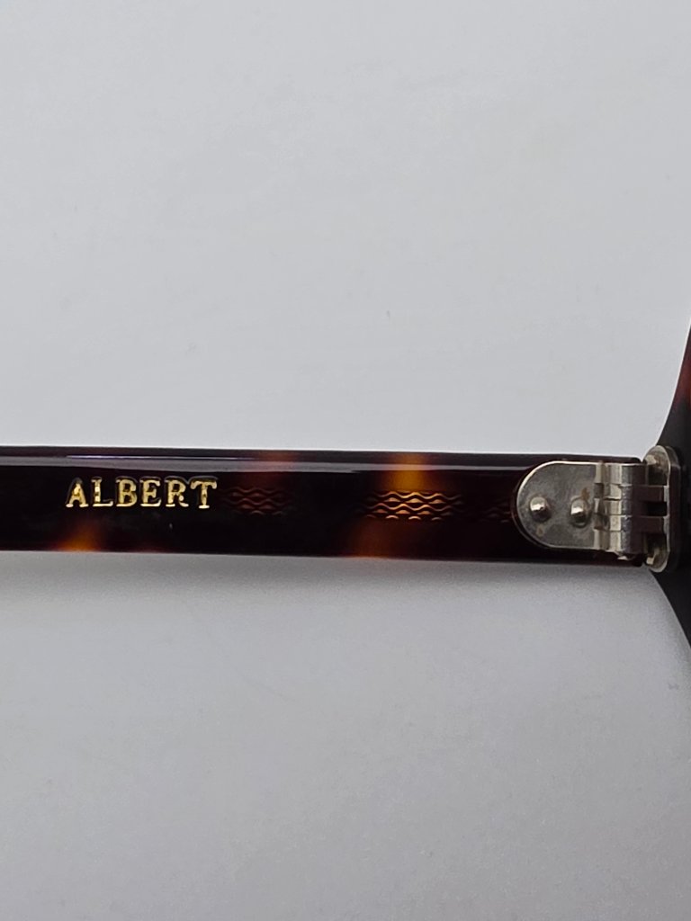 Oliver Goldsmith Albert Dark Tortoise Frame Brown Gradient Lens Sunglasses 57mm — image 7 of 8